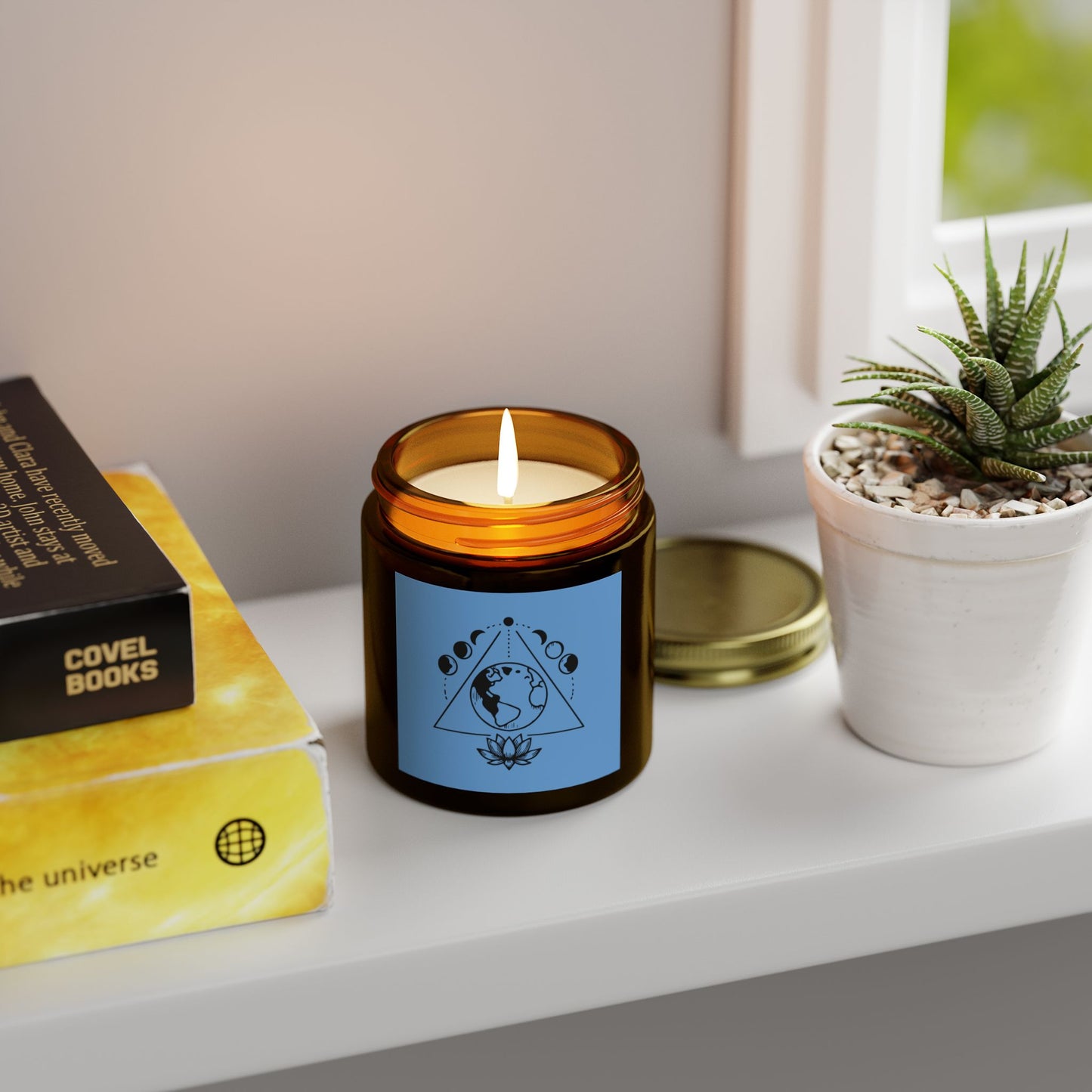 Triangle Moon Phase & Lotus - Natural & Non Toxic 🌱 - Scented Candle Coconut Apricot Wax